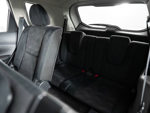 Used 2015 Nissan Rogue SV w/ SV Premium Package image 20