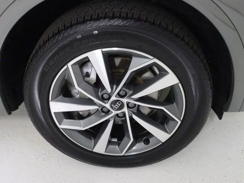 Certified 2023 Audi Q5 2.0T Premium Plus w/ Premium Plus Package AWD/4WD image 9