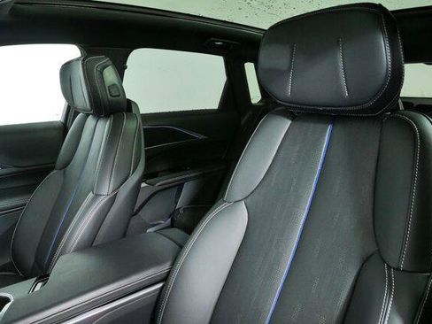 Used 2025 Cadillac Lyriq Sport AWD/4WD image 15
