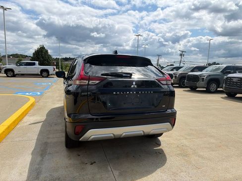 Used 2024 Mitsubishi Eclipse Cross AWD image 3