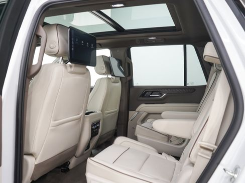 Used 2025 GMC Yukon Denali w/ Denali Reserve Package AWD/4WD image 20