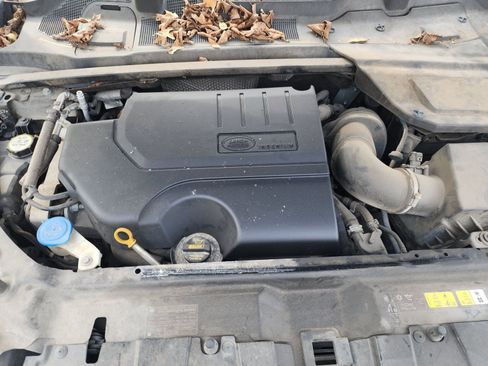 Used 2018 Land Rover Discovery Sport HSE image 18