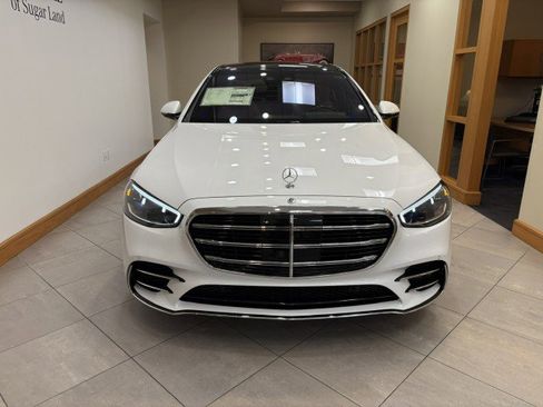 New 2026 Mercedes-Benz S 580 4MATIC Sedan image 3