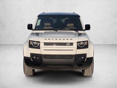 New 2026 Land Rover Defender 130 X-Dynamic SE image 6