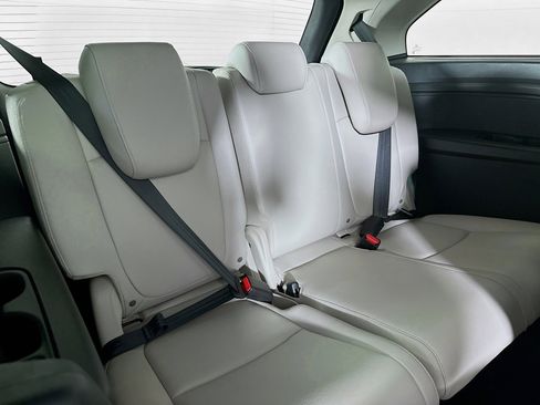 Certified 2026 Honda Odyssey EX-L image 25