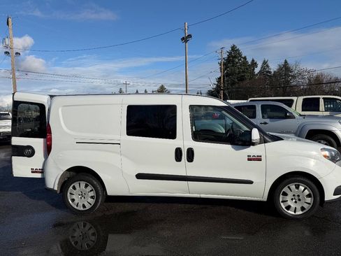Used 2020 RAM ProMaster City SLT image 3