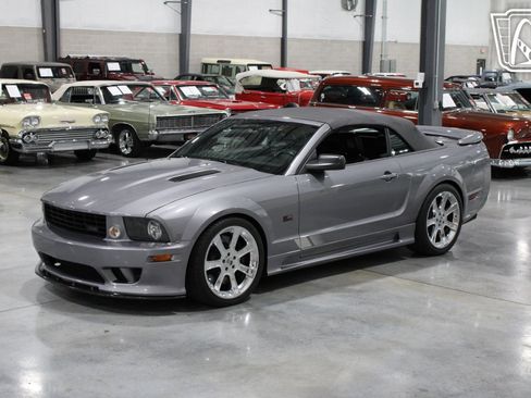 Used 2006 Ford Mustang GT RWD image 36