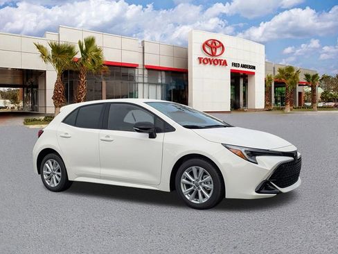 New 2026 Toyota Corolla SE image 2