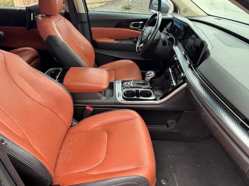 Certified 2022 Kia Carnival SX Prestige FWD image 31