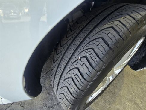 Used 2014 Volkswagen Beetle TDI image 33