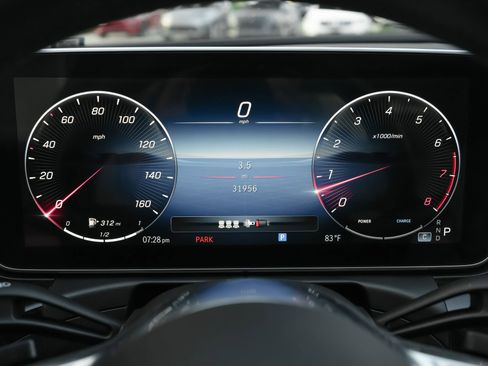 Used 2024 Mercedes-Benz C 300 4MATIC Sedan image 9