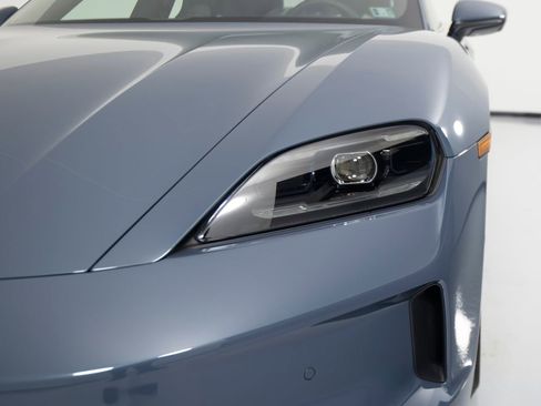 New 2026 Porsche Taycan AWD/4WD image 38