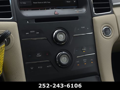 Used 2014 Ford Taurus SEL w/ Equipment Group 201A FWD image 18