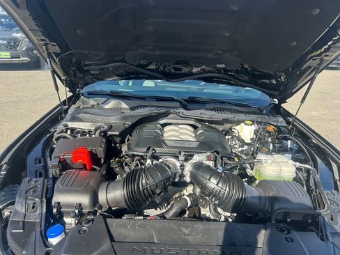 Used 2025 Ford Mustang GT Premium RWD image 29