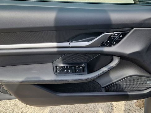 Certified 2025 Porsche Taycan image 12