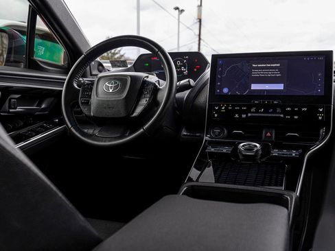 Used 2024 Toyota bZ4X Limited image 33