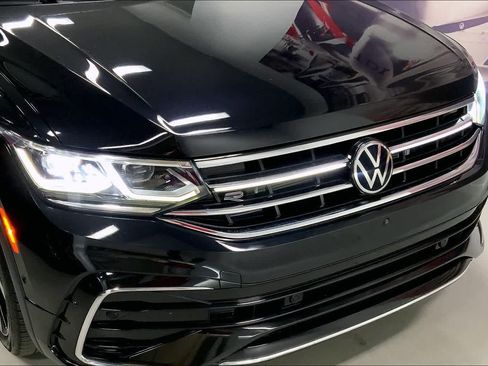 Used 2023 Volkswagen Tiguan SEL R-Line AWD/4WD image 32