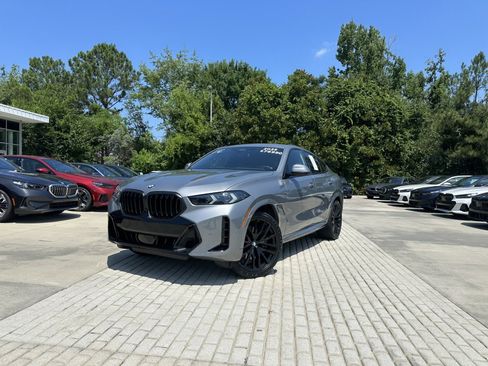 Used 2025 BMW X6 xDrive40i w/ Climate Comfort Package AWD/4WD image 1