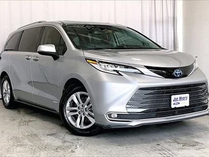 Used 2021 Toyota Sienna Limited