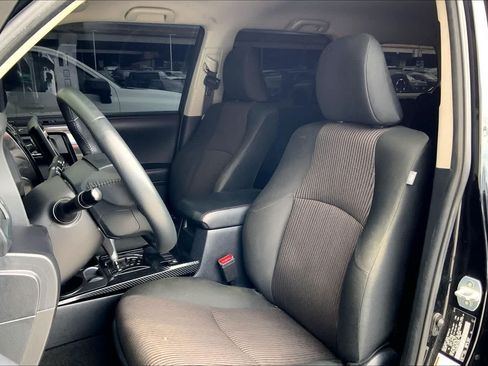 Used 2020 Toyota 4Runner TRD Off-Road AWD/4WD image 11