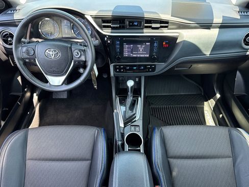 Used 2018 Toyota Corolla SE FWD image 13