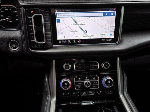 Used 2021 GMC Yukon XL Denali image 20