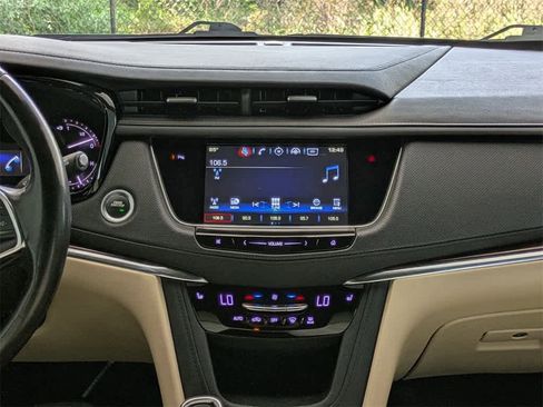 Used 2019 Cadillac XT5 Luxury image 21