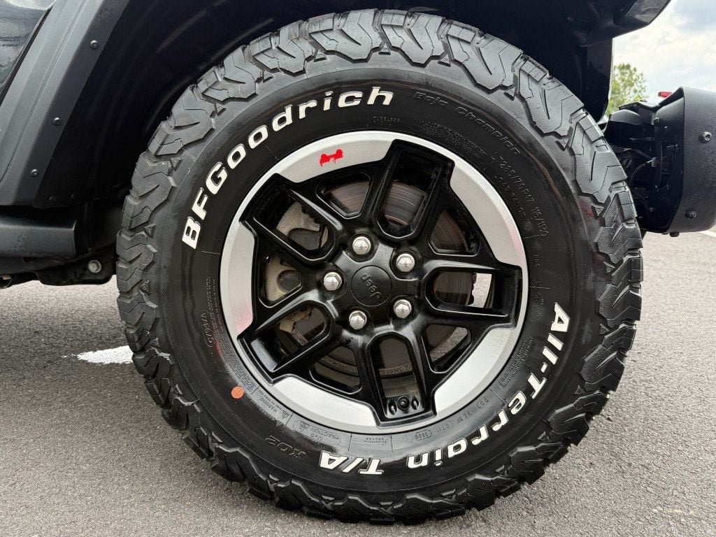 Used 2021 Jeep Wrangler Unlimited Rubicon w/ Dual Top Group AWD/4WD image 3
