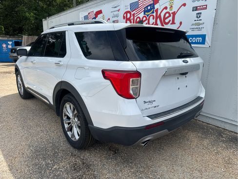 Used 2021 Ford Explorer Limited w/ Equipment Group 301A RWD image 8