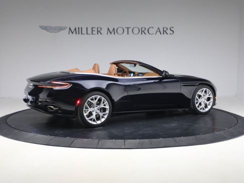 Used 2019 Aston Martin DB11 Volante RWD image 8