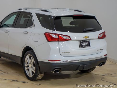 Used 2018 Chevrolet Equinox Premier w/ Infotainment II Package AWD/4WD image 9