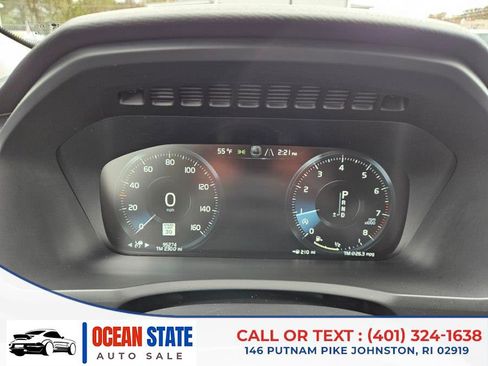 Used 2017 Volvo XC90 T6 Momentum w/ Vision Package AWD/4WD image 22