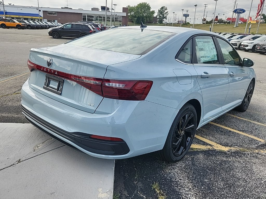 New 2026 Volkswagen Jetta SE FWD image 7