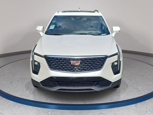 Used 2024 Cadillac XT4 Premium Luxury w/ Technology Package FWD image 2
