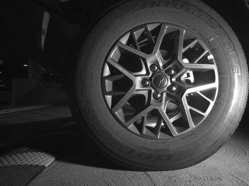 Used 2025 Jeep Wrangler Sahara image 12