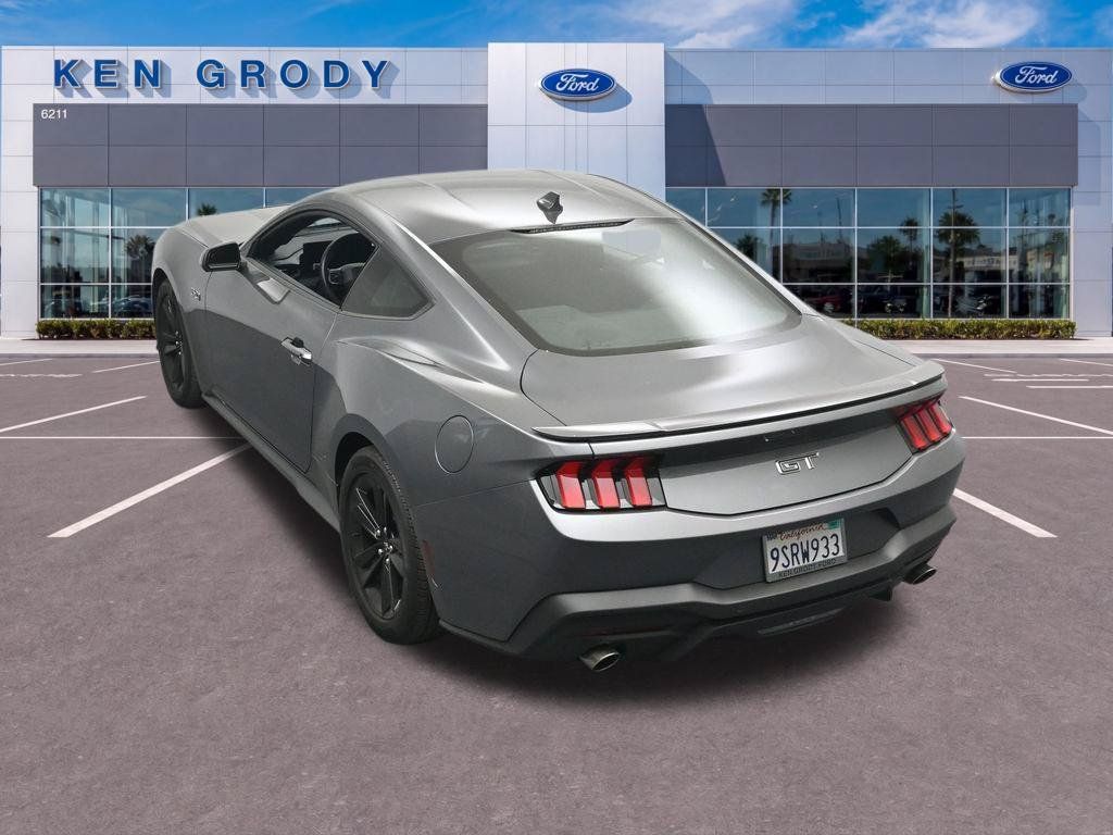 Used 2025 Ford Mustang GT RWD image 15