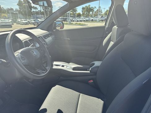 Certified 2022 Honda HR-V LX image 12