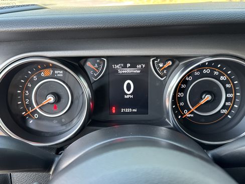 Used 2022 Jeep Wrangler Unlimited Sport AWD/4WD image 31