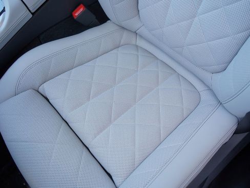 Used 2025 BMW X5 M60i image 12