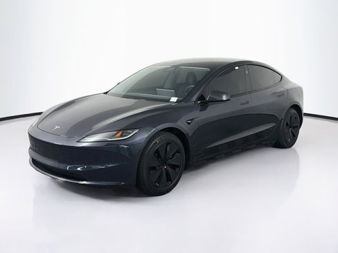 Used 2025 Tesla Model 3 Long Range RWD image 3