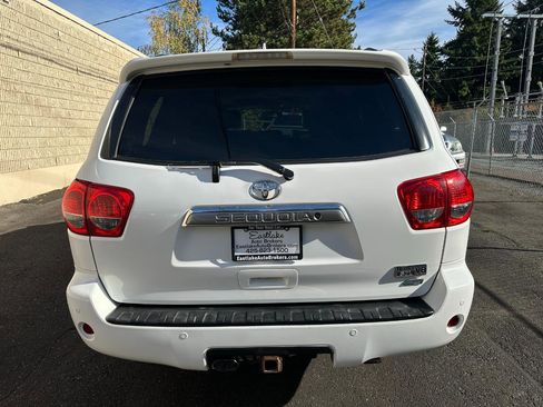 Used 2014 Toyota Sequoia Limited AWD/4WD image 6