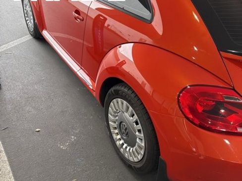 Used 2016 Volkswagen Beetle 1.8T SE image 2