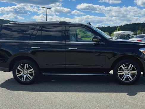 Used 2023 Ford Expedition Limited AWD/4WD image 4