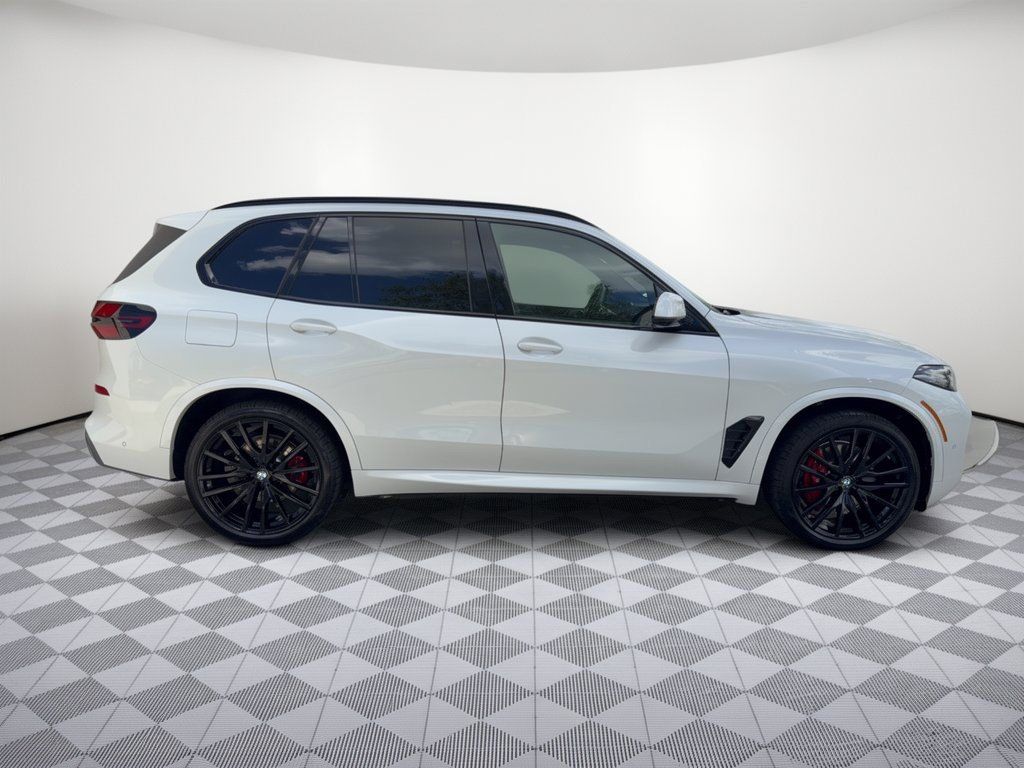 Used 2026 BMW X5 sDrive40i w/ M Sport Package RWD image 8