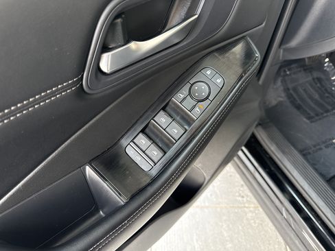 Used 2024 Nissan Rogue SV w/ SV Premium Package AWD/4WD image 14