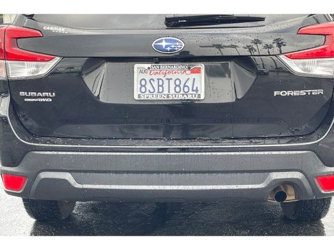 Used 2020 Subaru Forester Premium image 14