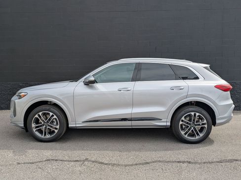 New 2026 Audi Q5 Premium AWD/4WD image 7