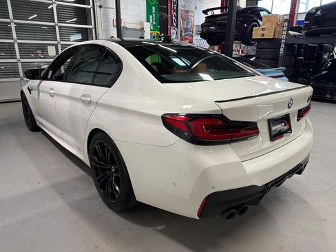 Used 2023 BMW M5 image 7