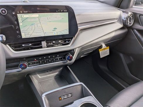 New 2026 Chevrolet Equinox LT w/ Convenience Package II image 21