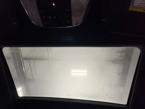 Used 2014 Chrysler 300 S RWD image 5